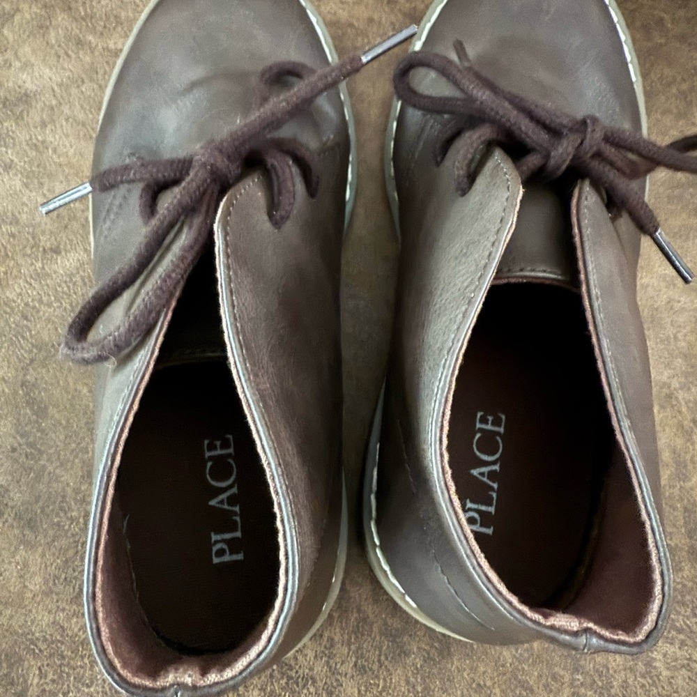 NWOT The Children’s Place Brown Shoe Boots boys’ youth 2 - Picture 5 of 7